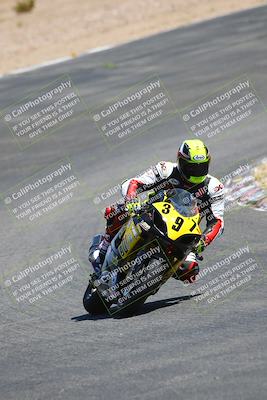 media/Jun-05-2022-WERA (Sun) [[64b01df28d]]/Race 14 B superstock expert and novice/